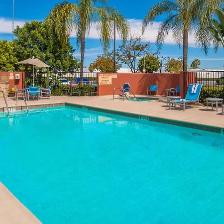 Towneplace Suites By Marriott Anaheim Maingate Near Angel Stadium